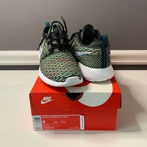 WMNS Rosherun Flyknit